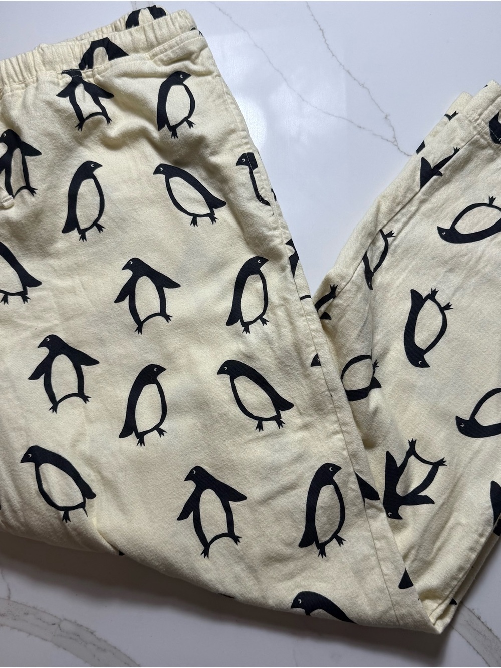 Hanna Andersson Cream Penguin Print Pajama Bottoms